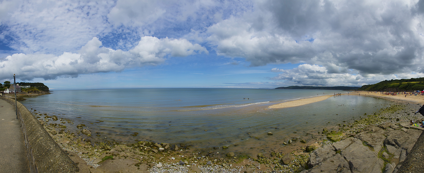 This is the view of the Red Wharf Bay area of Anglesey taken from the Benllech waterfront. Panorama's on lanscapes like this work really well, however it can be tricky with moving objects such as people and waves. In this example the waves almost match up, but there is some jaggedness. 